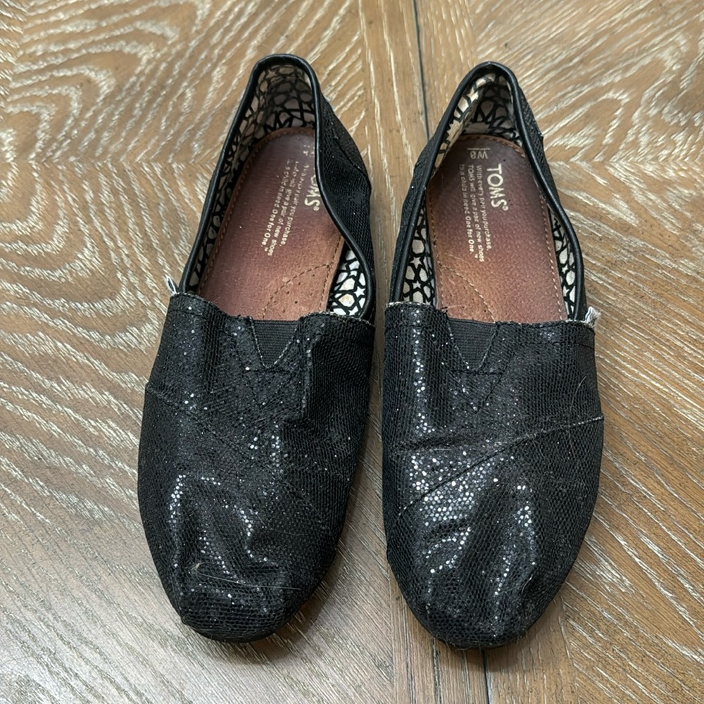 Black Sparkly Toms, 8W